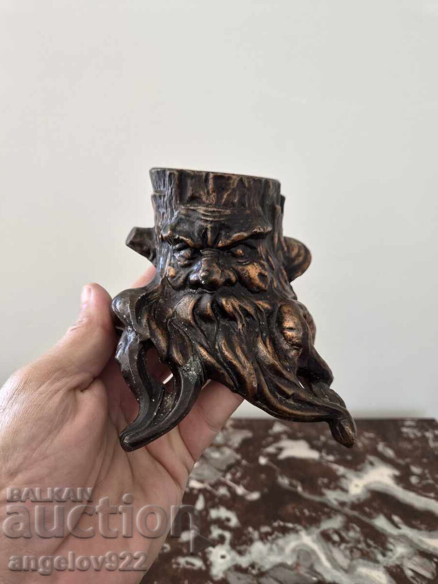 Figurină masivă din metal!!!