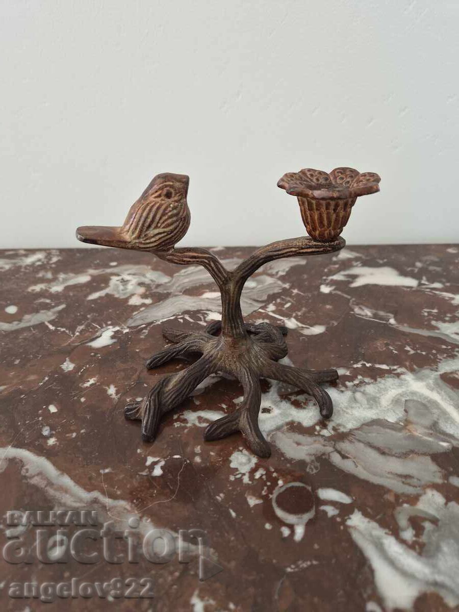 Frumos sfeșnic masiv din bronz!!!