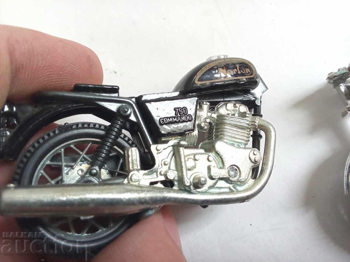 Licitație model de colecție motocicletă Norton 750 Commando
