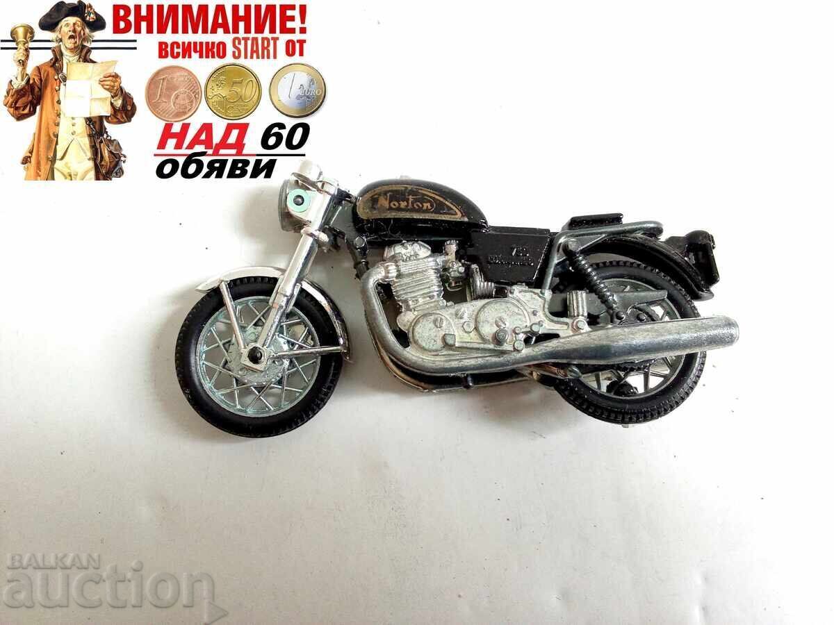 model de colecție motocicletă Norton 750 Commando