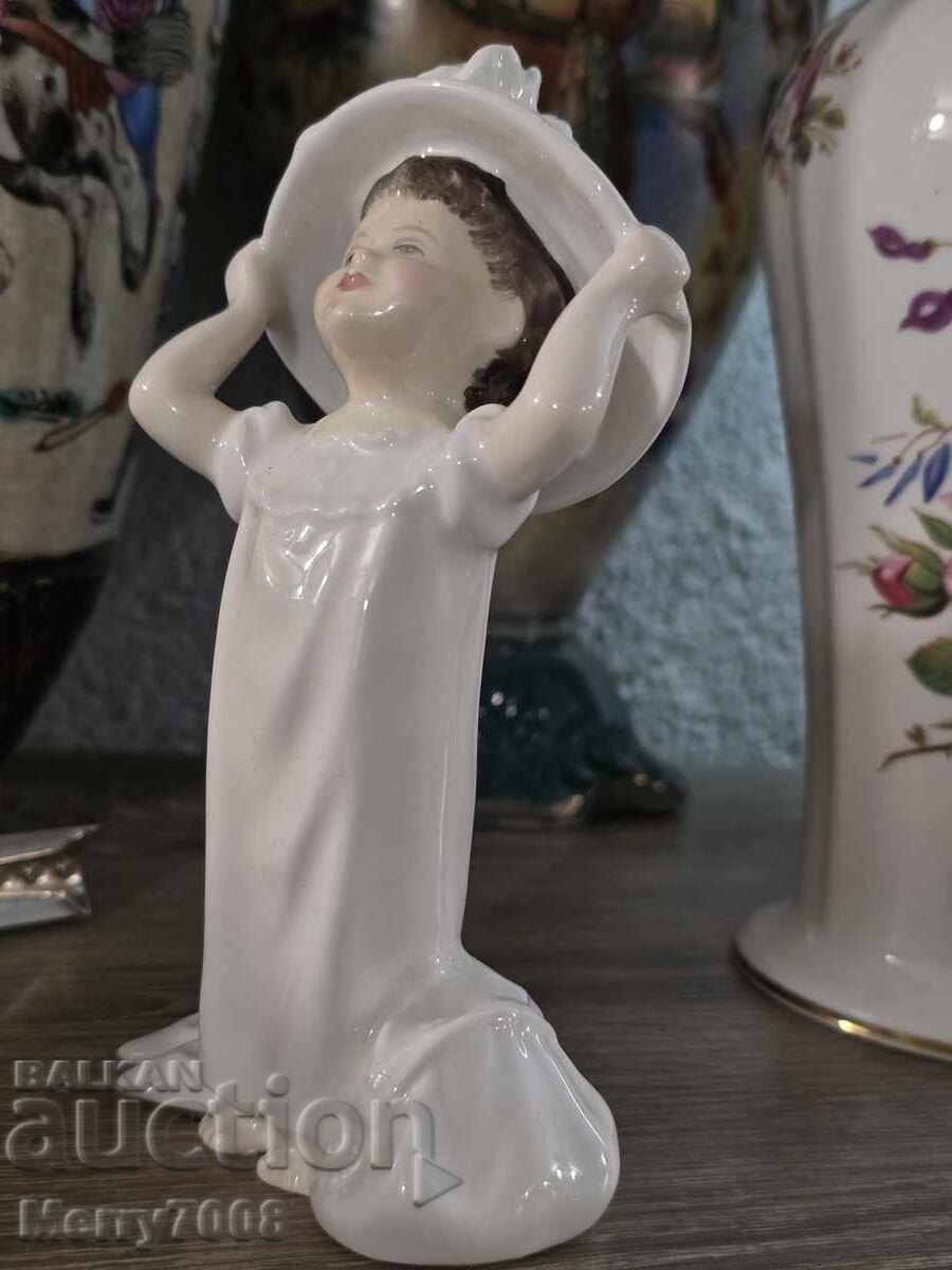 Figurină Royal Doulton intitulată "Make Believe" (HN2224) !!! cu preț € 35.00 | 68.45 BGN