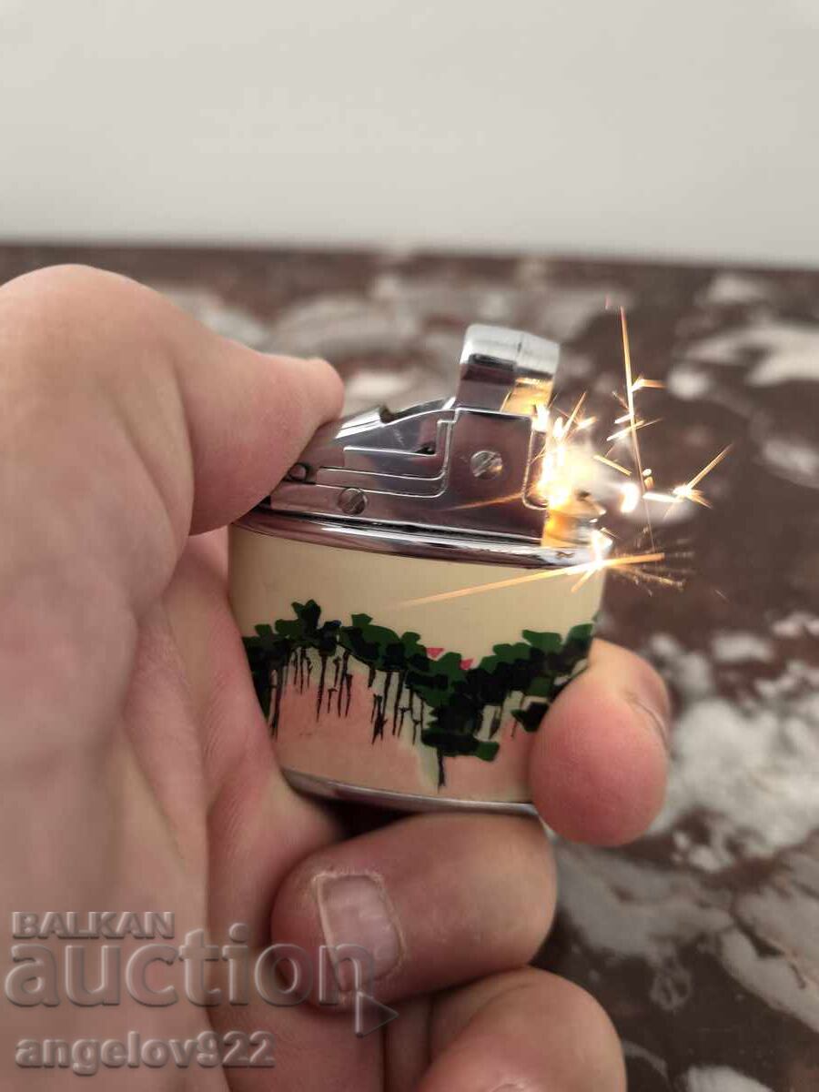 Brichetă vintage FUNCȚIONALĂ cu preț € 0.01 | 0.02 BGN