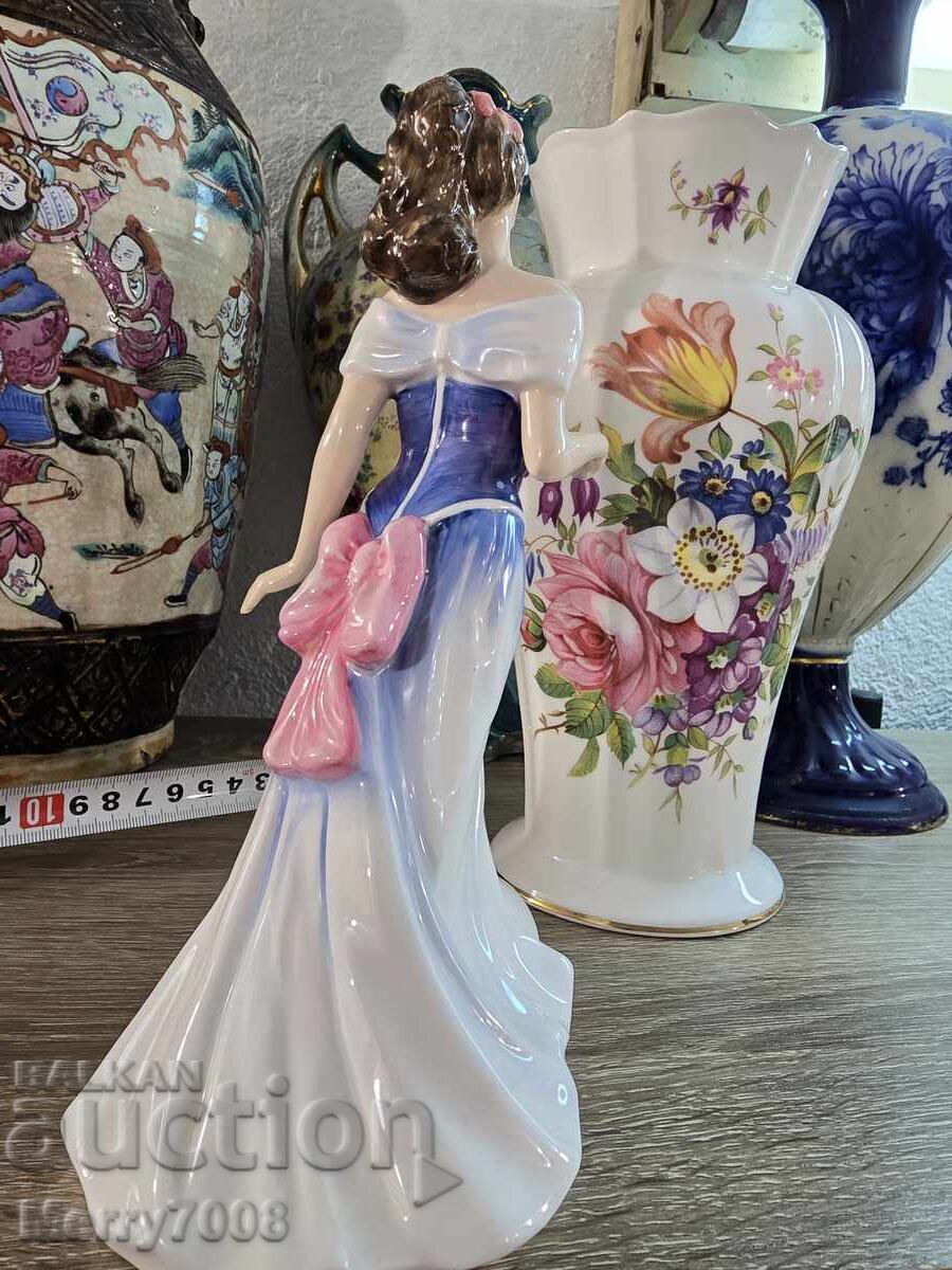 Аукцион Royal Doulton, модел "For You" (HN3754) !!!