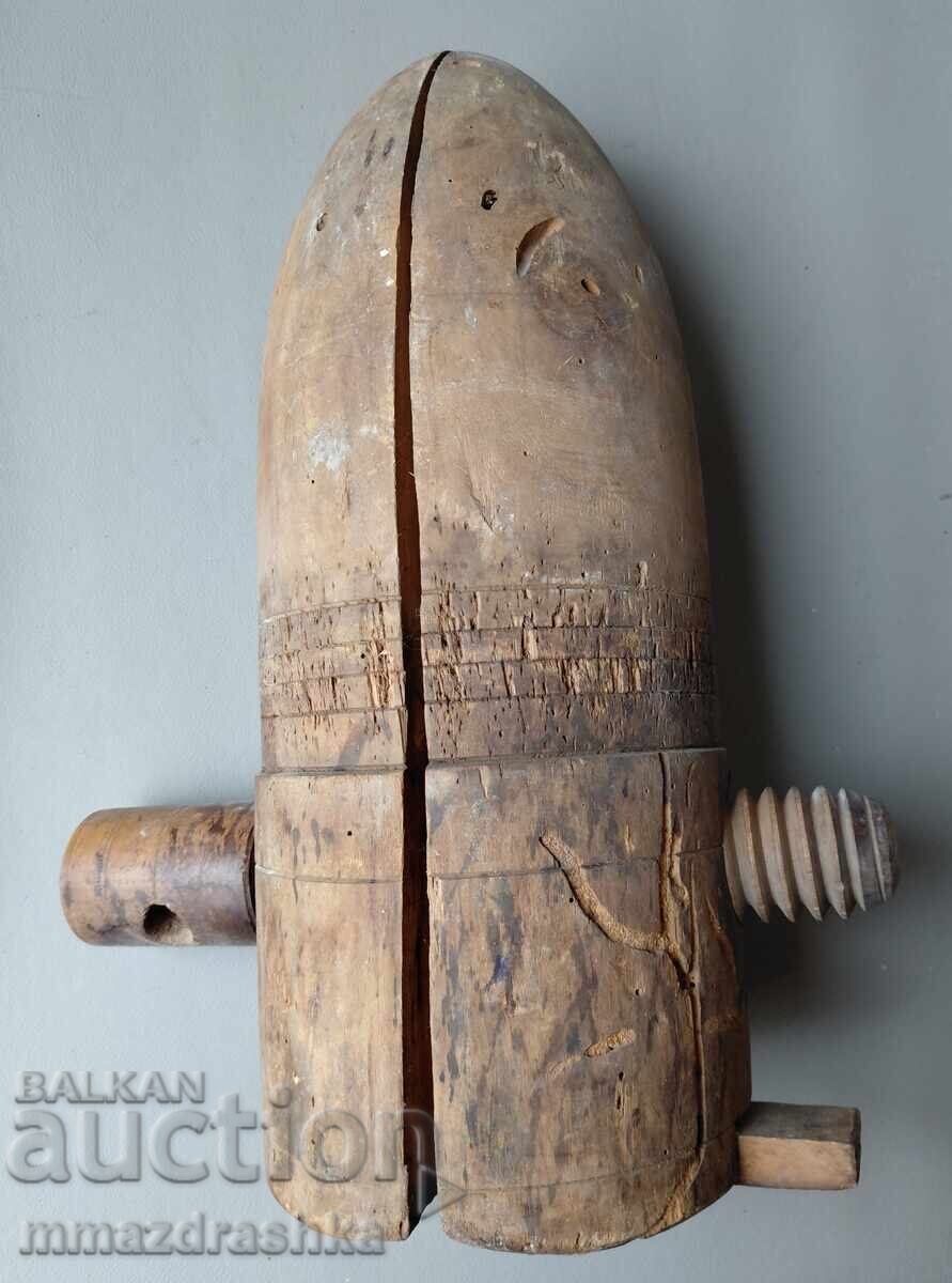 Калъп за шапки 19-ти век Калъп за шапки 19-ти век