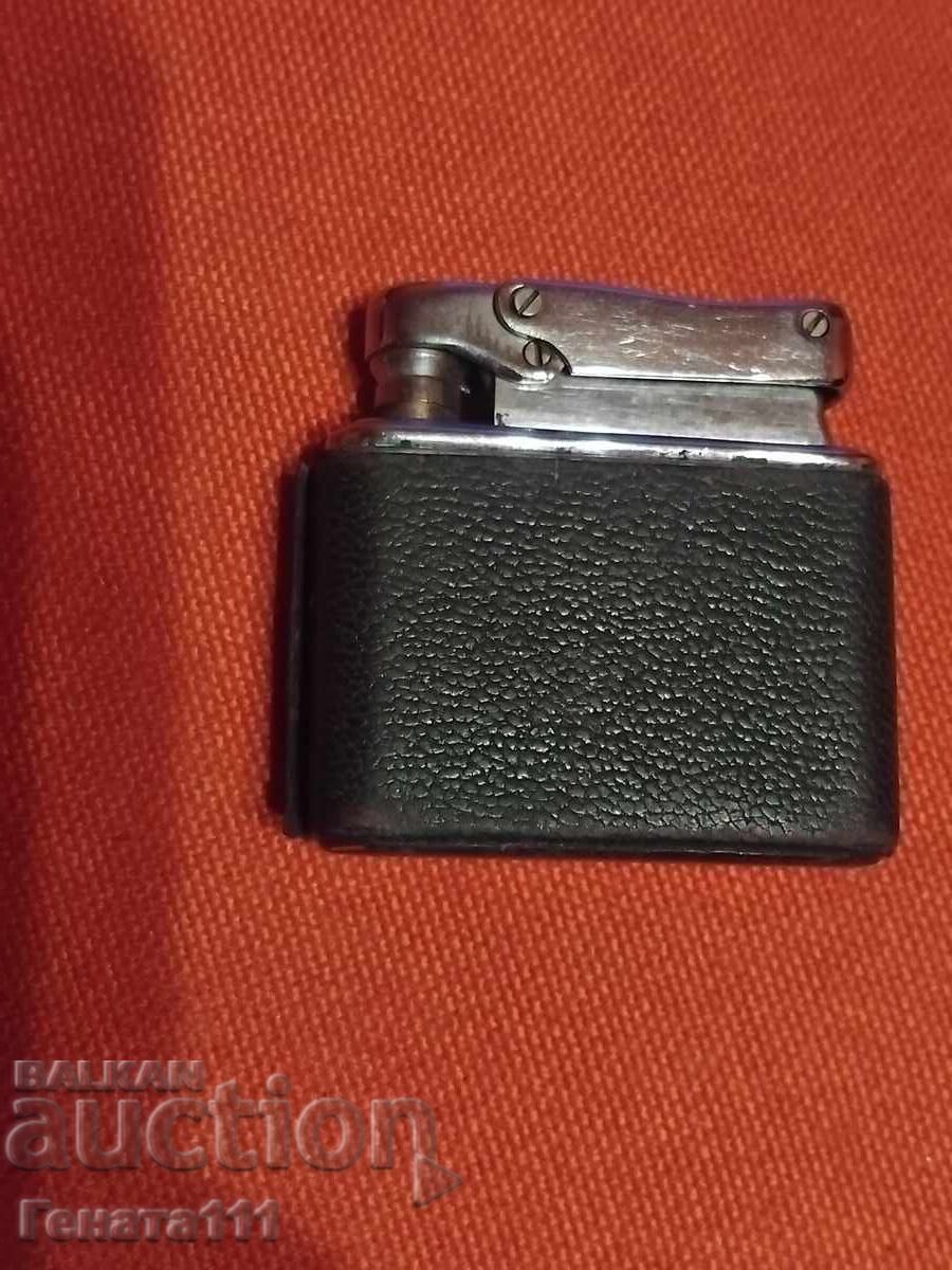 Licitație Brichetă de colecție Licitație Brichetă de colecție