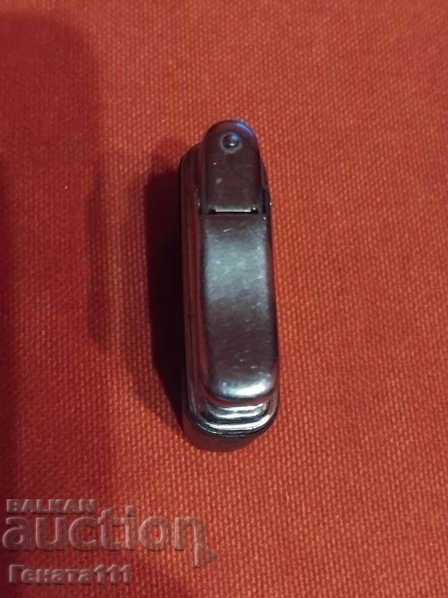 Livrarea Brichetă de colecție Livrarea Brichetă de colecție