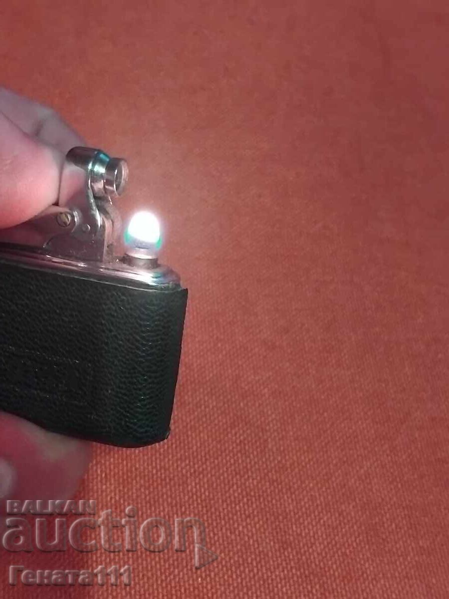 Brichetă de colecție Brichetă de colecție