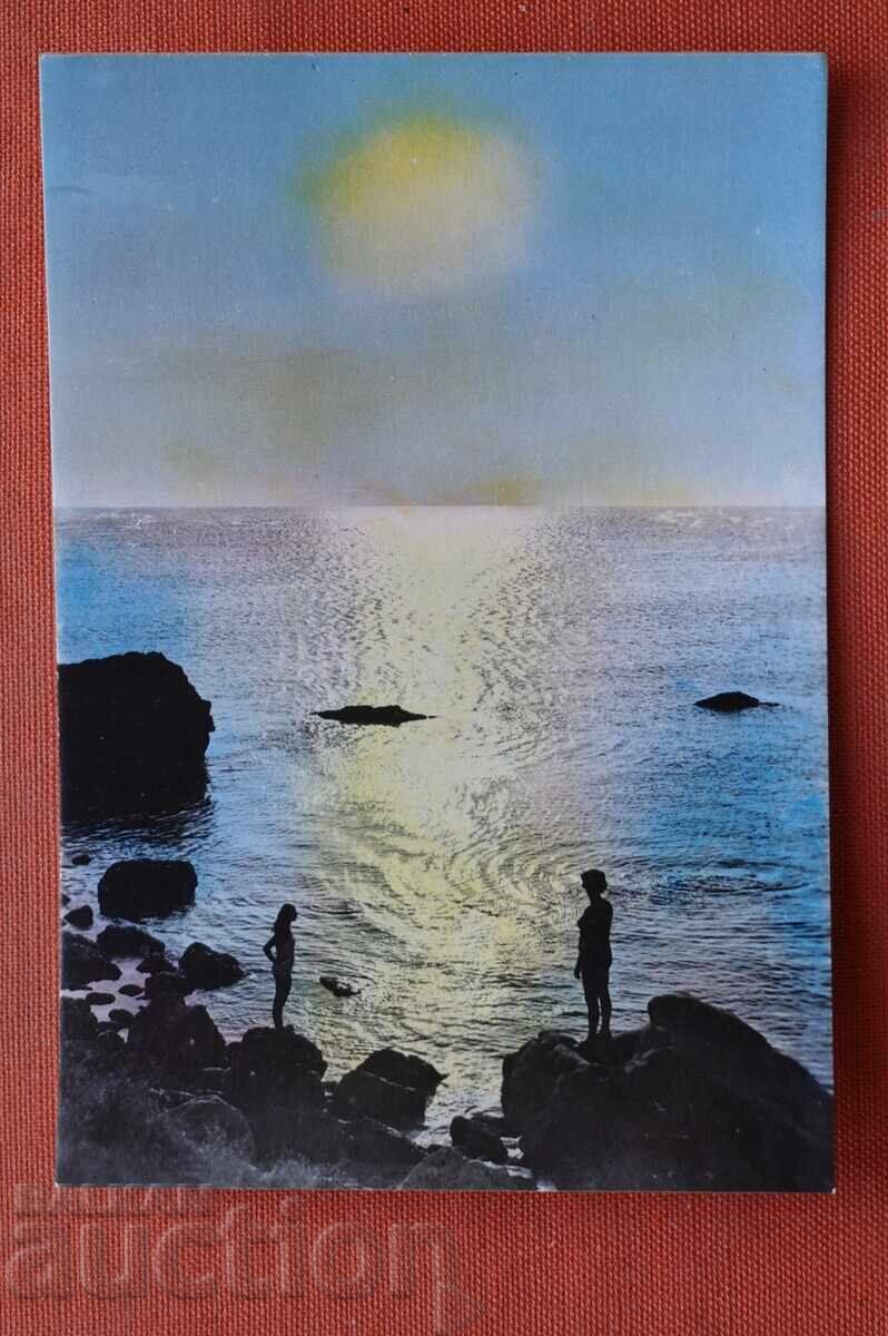 Răsărit de soare la mare