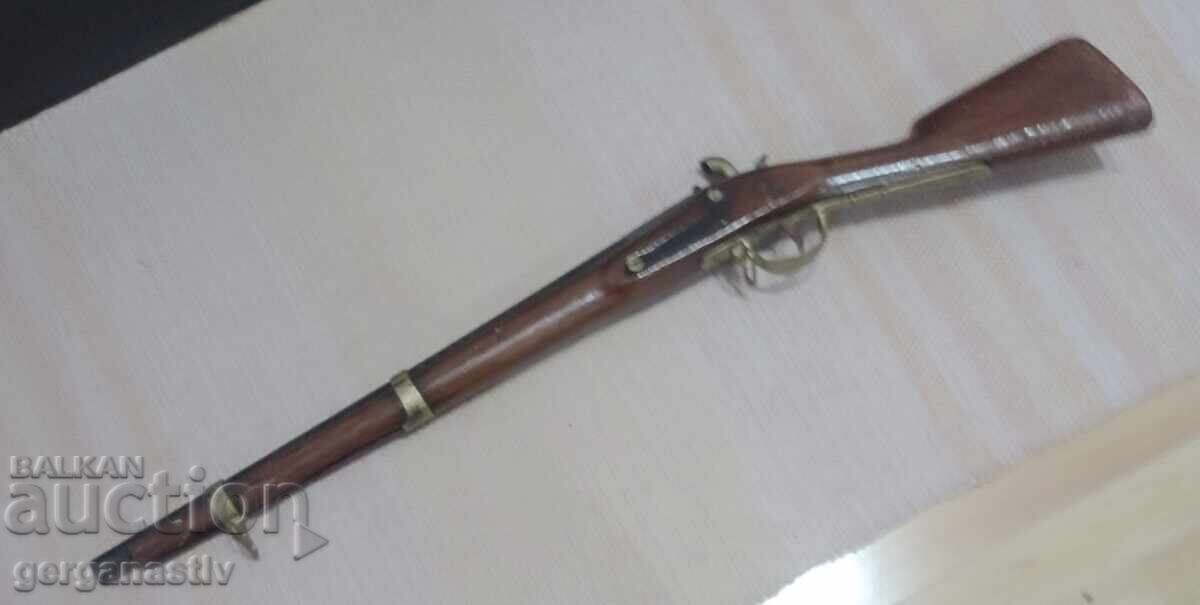 Muschetă militară franceză model 1840 cu preț € 750.00 | 1466.87 BGN