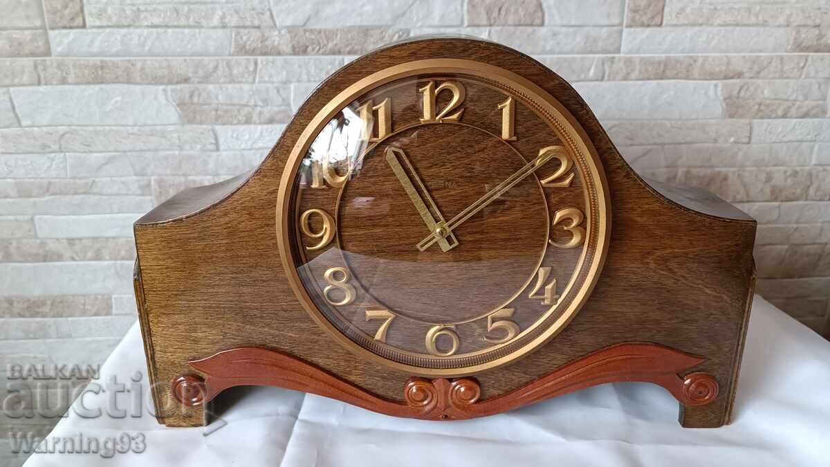 Стар руски каминен часовник - ВЕСНА / VESNA - 1975г. Стар руски каминен часовник - ВЕСНА / VESNA - 1975г.