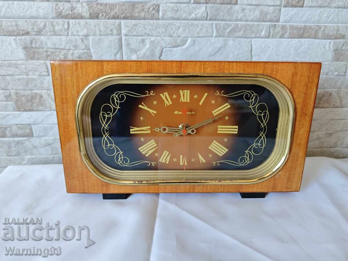 Ceas de șemineu cu cuarț - Yantar / Jantar - Antic - 1970 Ceas de șemineu cu cuarț - Yantar / Jantar - Antic - 1970