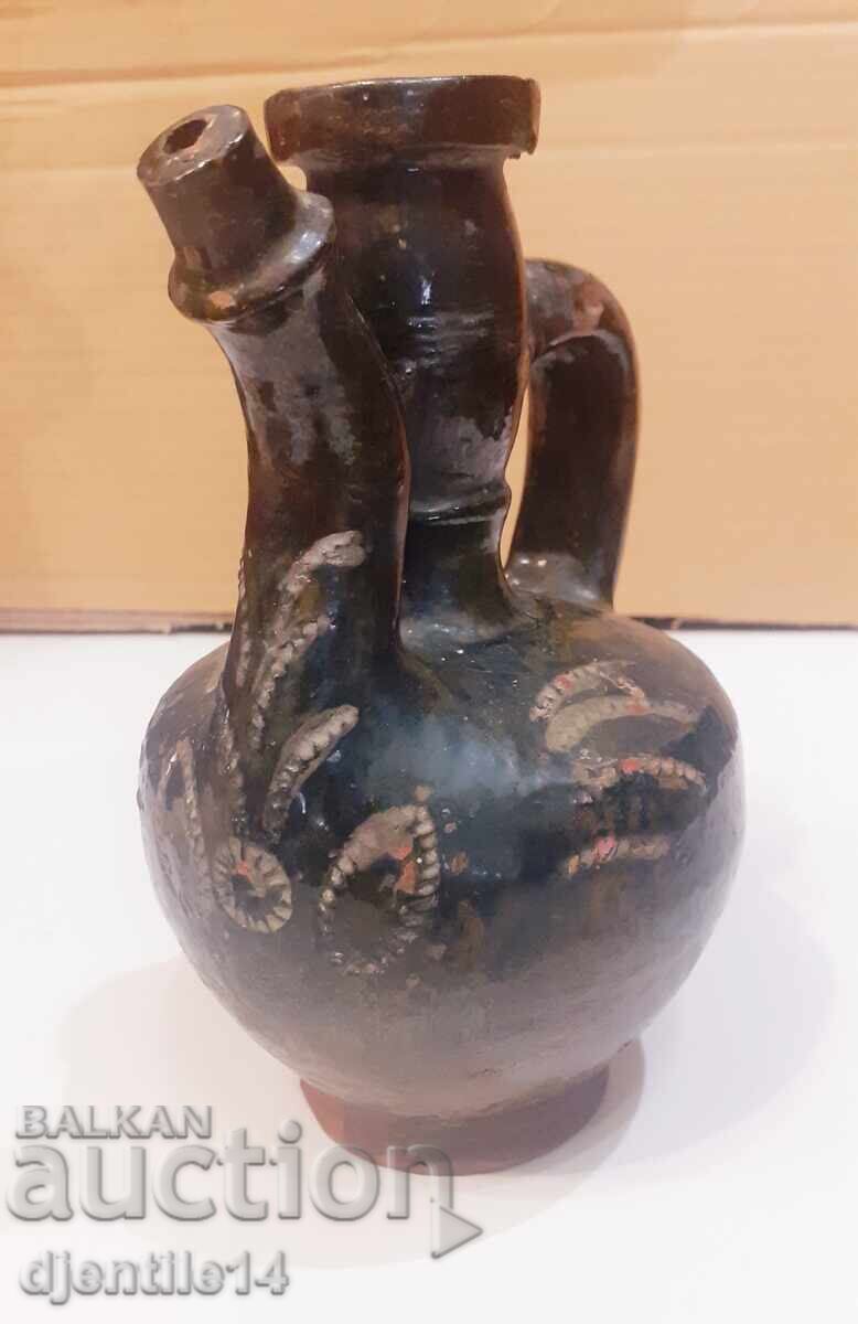 Cană din ceramică, semnată, veche cu preț € 80.00 | 156.47 BGN