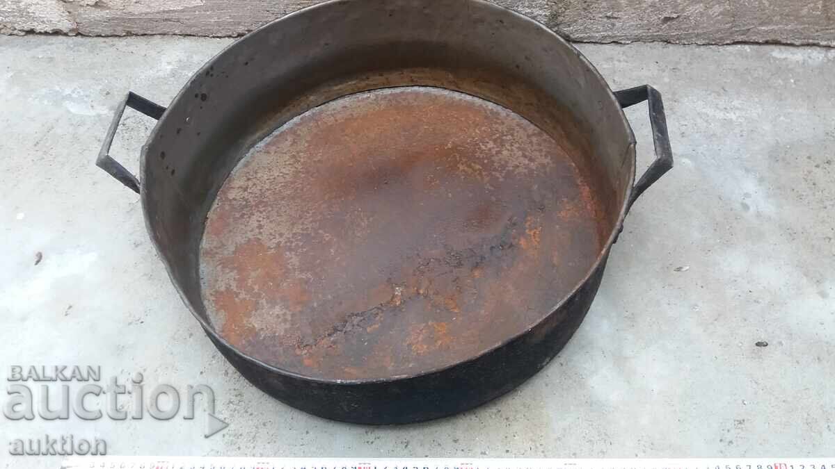 Tavă masivă din fier forjat pentru miel, zacuscă - harania cu preț € 7.99 | 15.63 BGN