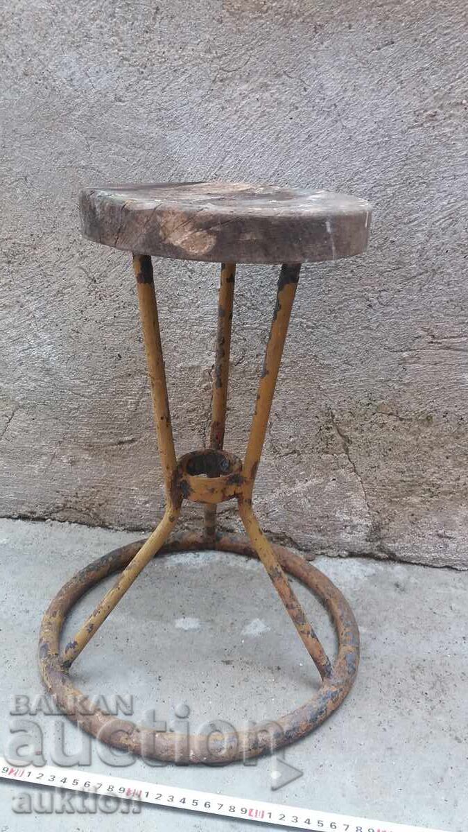 παλιά μασίφ μεταλλική καρέκλα - οδοντιατρική παλιά μασίφ μεταλλική καρέκλα - οδοντιατρική