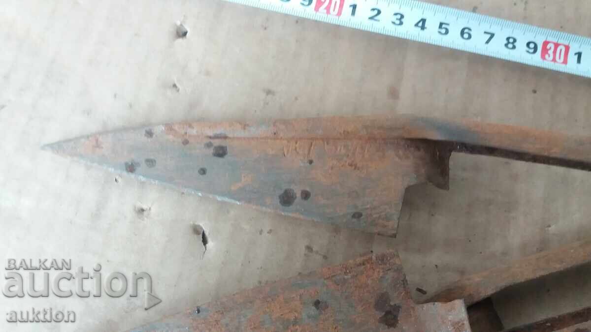 Auction  SHEEP SHEARING SCISSORS SET