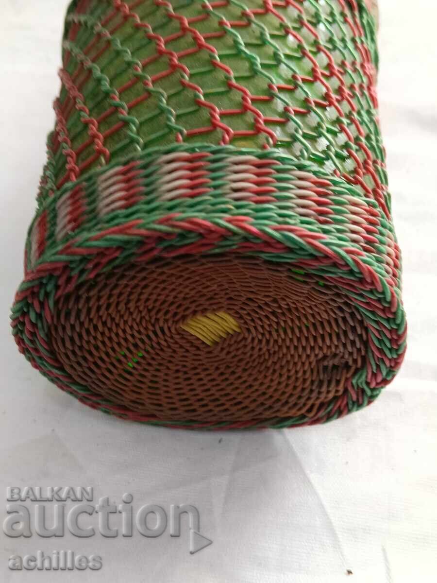Sticlă împletită cu preț € 4.00 | 7.82 BGN