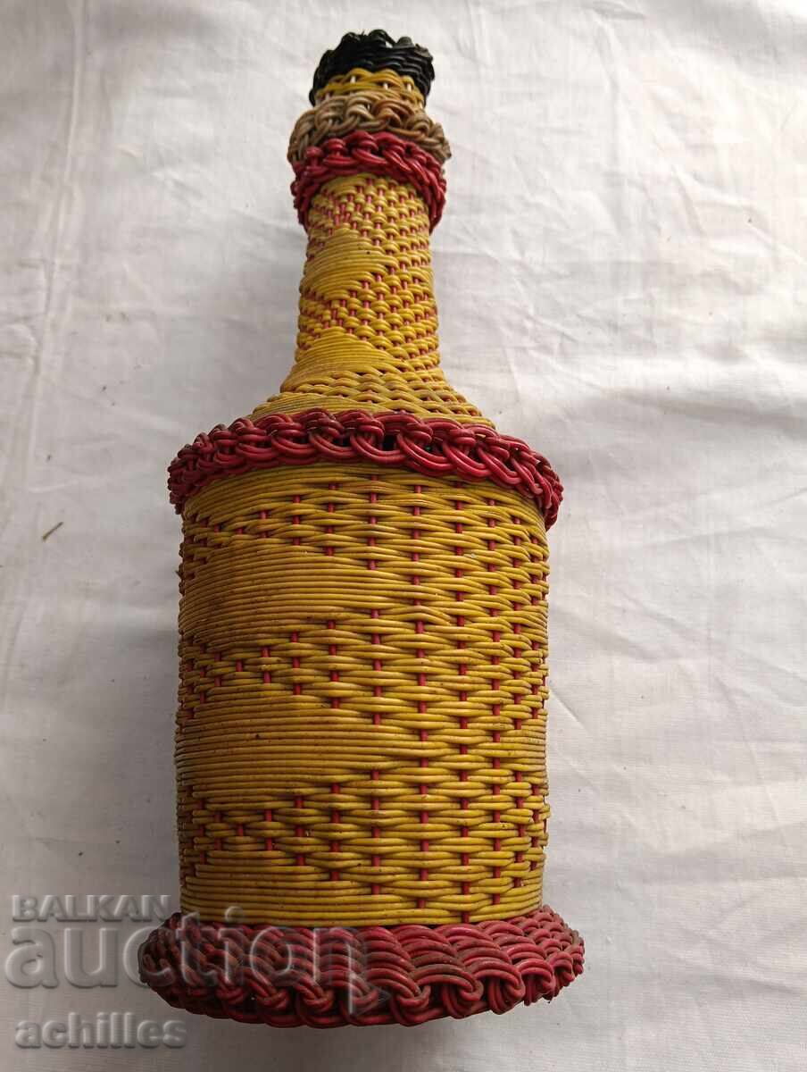 Плетено шише Плетено шише