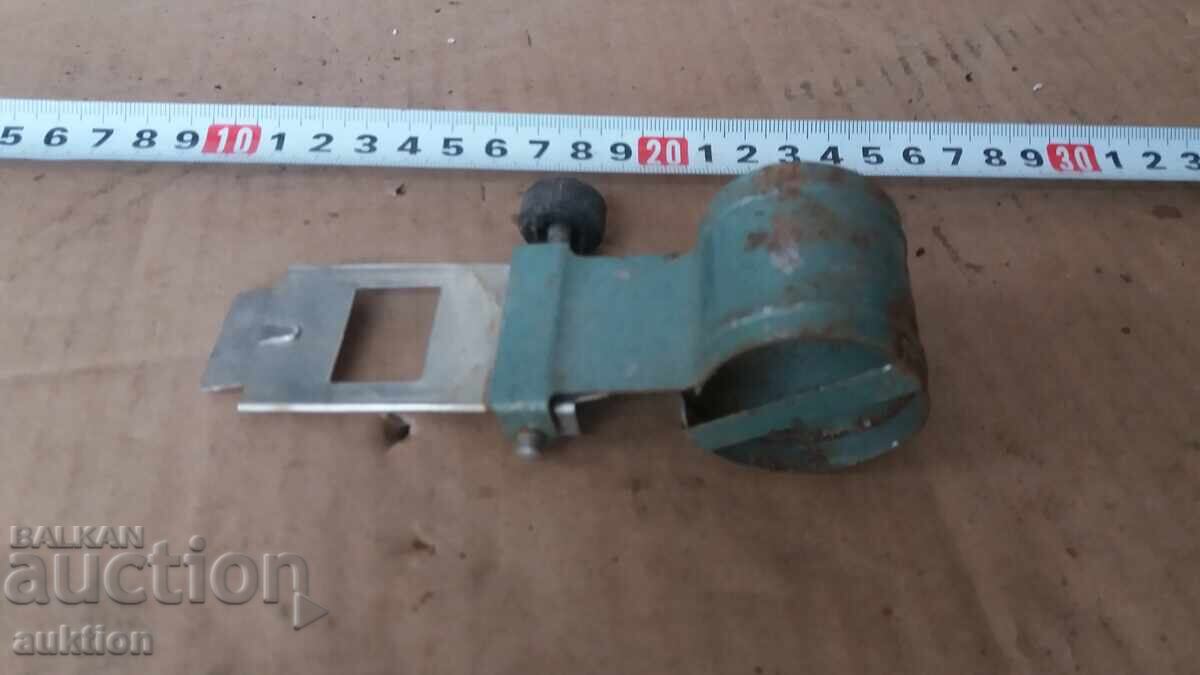 ПОСТАВКА ЗА ЛЕНТА НА ПРОЖЕКЦИОНЕН АПАРАТ - 5 ПОСТАВКА ЗА ЛЕНТА НА ПРОЖЕКЦИОНЕН АПАРАТ - 5