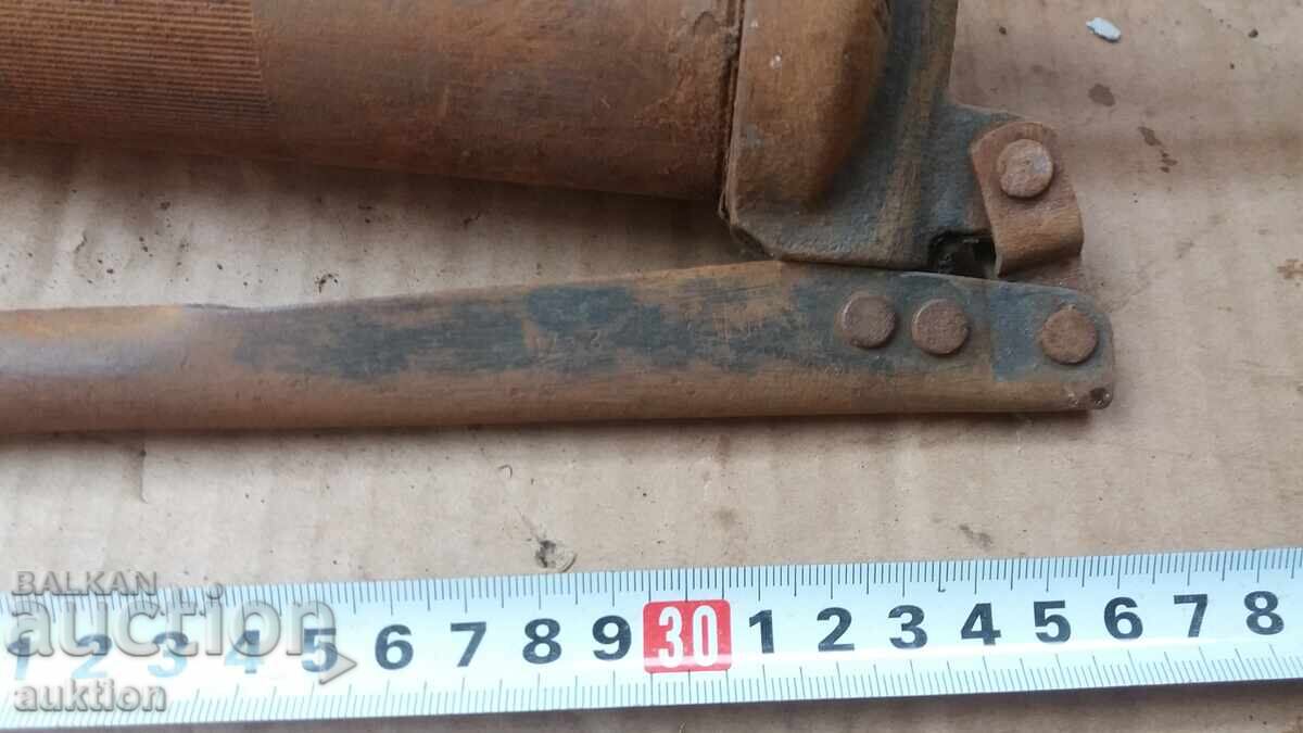 OLD GREASE GUN - 5