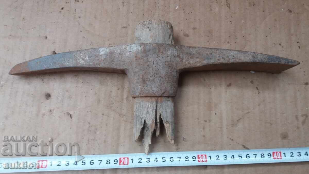 VECHE TÂRNĂCOAPĂ MICĂ FORJATĂ DIN PERIOADA SOCIALISTĂ cu preț € 4.99 | 9.76 BGN VECHE TÂRNĂCOAPĂ MICĂ FORJATĂ DIN PERIOADA SOCIALISTĂ cu preț € 4.99 | 9.76 BGN