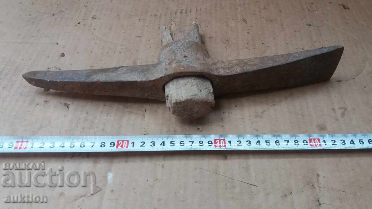 Livrarea VECHE TÂRNĂCOAPĂ MICĂ FORJATĂ DIN PERIOADA SOCIALISTĂ Livrarea VECHE TÂRNĂCOAPĂ MICĂ FORJATĂ DIN PERIOADA SOCIALISTĂ