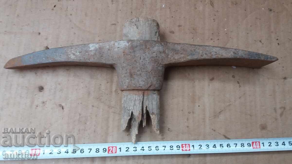 VECHE TÂRNĂCOAPĂ MICĂ FORJATĂ DIN PERIOADA SOCIALISTĂ VECHE TÂRNĂCOAPĂ MICĂ FORJATĂ DIN PERIOADA SOCIALISTĂ