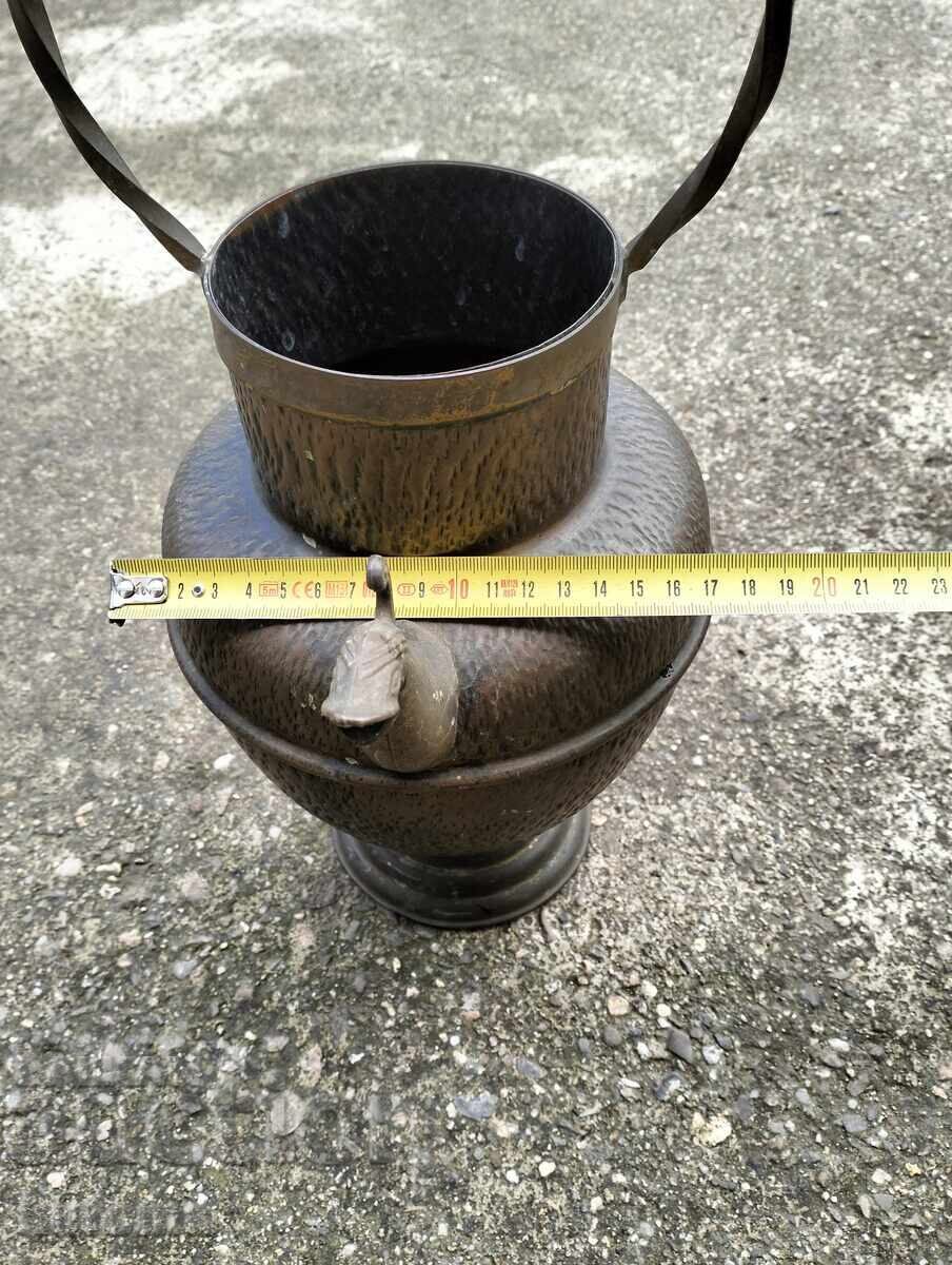 Livrarea Vas vechi din cupru, cană