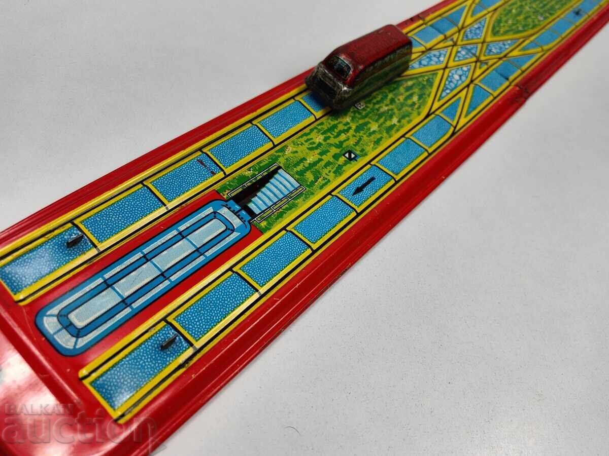 JUCĂRIE DIN TABLĂ PENTRU COPII FĂRĂ CHEIȚĂ cu preț € 15.00 | 29.34 BGN