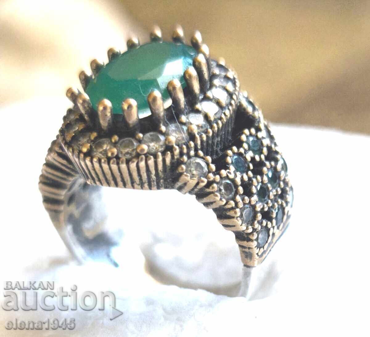 Античен пръстен