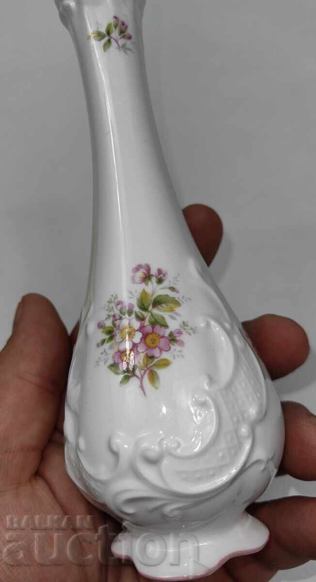 PORCELAIN VASE SMALL VASE - 7