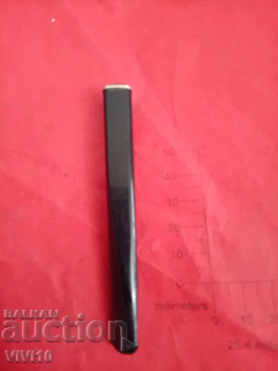 Țigaretă veche, chihlimbar, Franța Țigaretă veche, chihlimbar, Franța