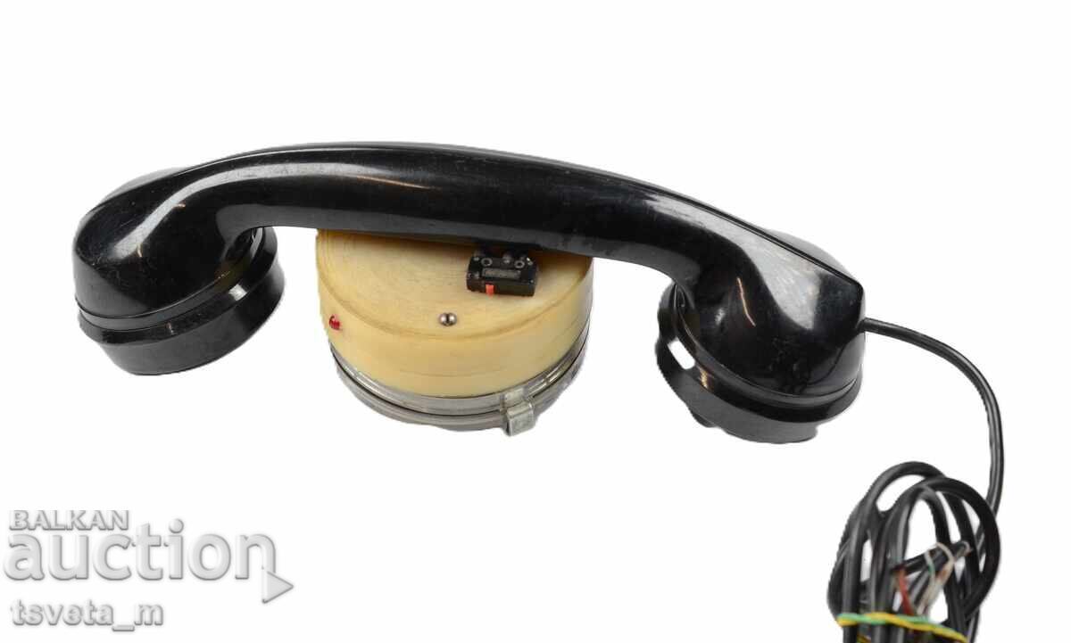 Telefon de montaj cu disc, bachelită cu preț € 5.00 | 9.78 BGN