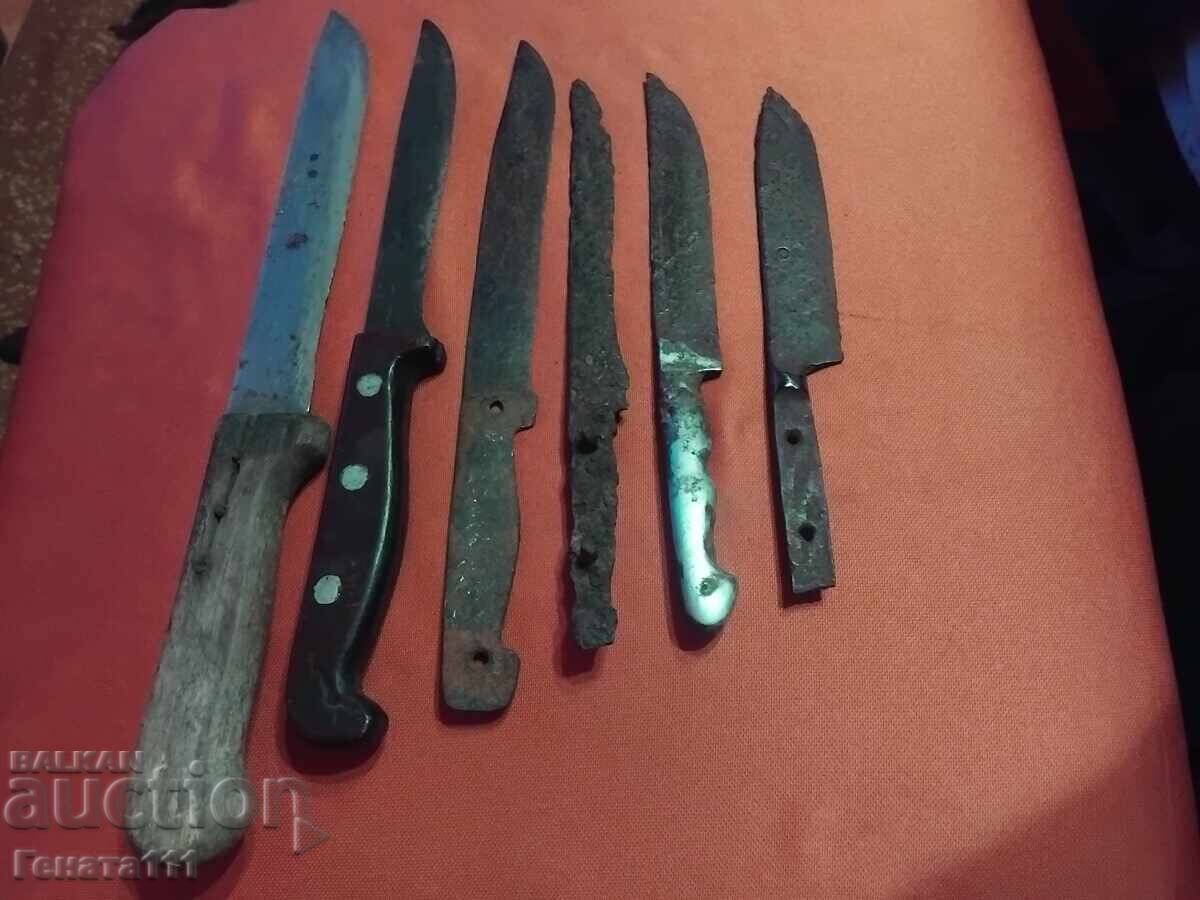 Πολλά παλιά μαχαίρια με τιμή € 45.00 | 88.01 BGN Πολλά παλιά μαχαίρια με τιμή € 45.00 | 88.01 BGN