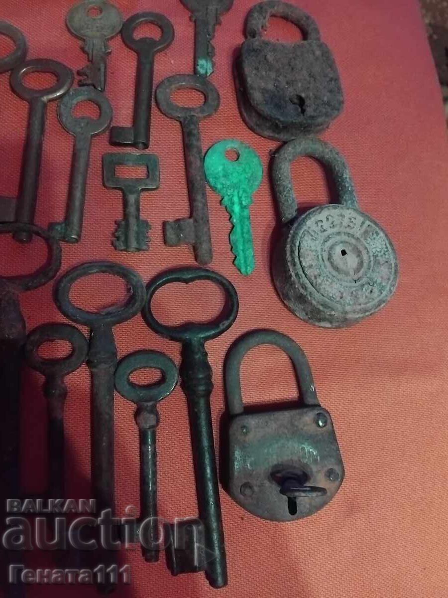 Livrarea Chei vechi, lacăte Livrarea Chei vechi, lacăte