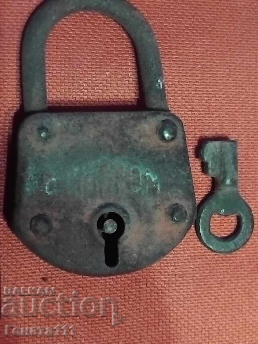 Chei vechi, lacăte - 6 Chei vechi, lacăte - 6