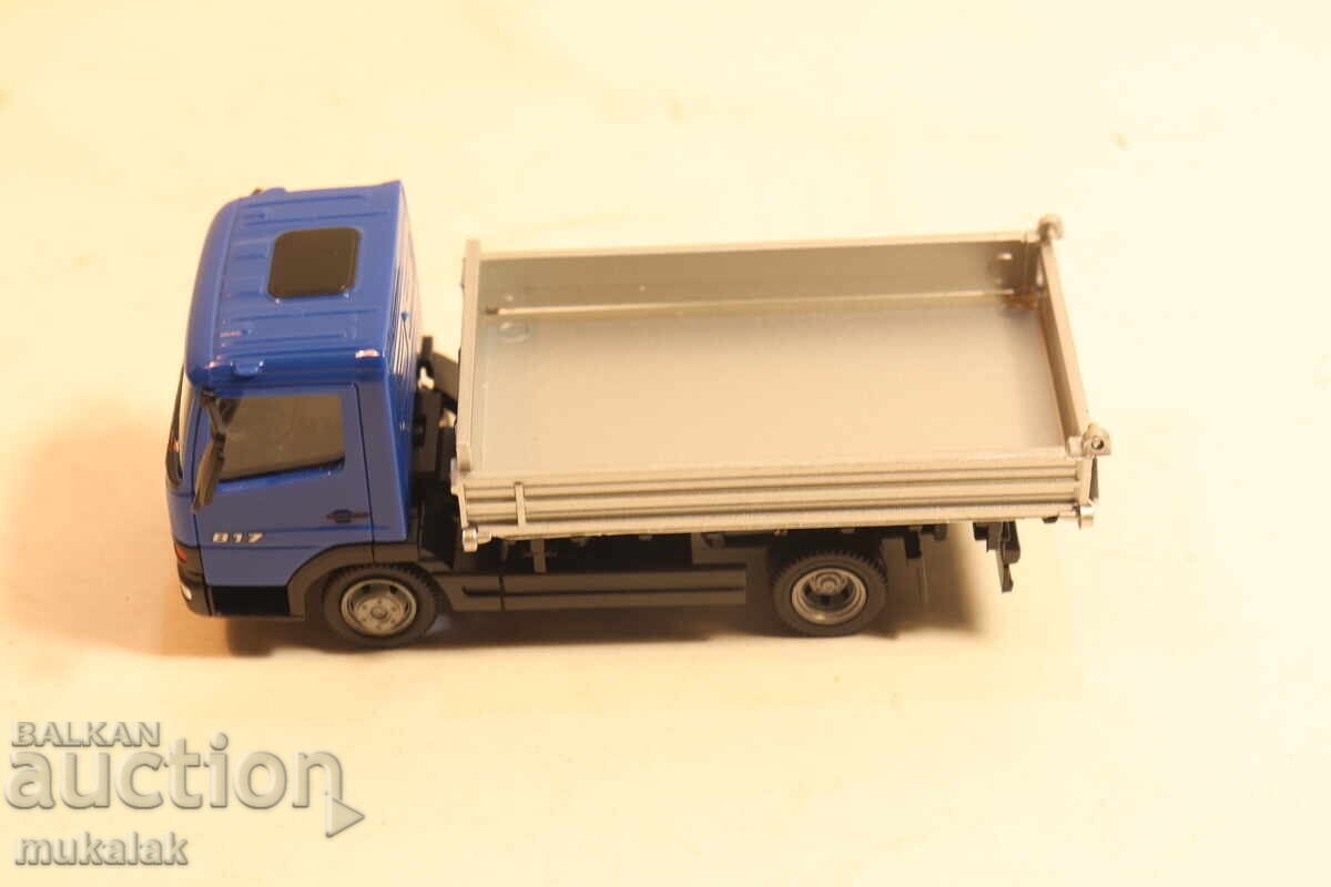 HERPA H0 1/87 MERCEDES ATEGO CAMION MODEL MINIATURĂ cu preț € 11.00 | 21.51 BGN