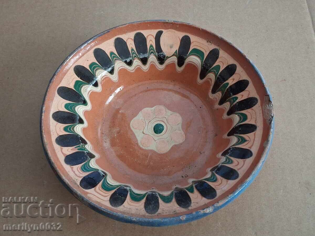 Oală veche de lut, ceramică, farfurie cu preț € 19.94 | 39.00 BGN Oală veche de lut, ceramică, farfurie cu preț € 19.94 | 39.00 BGN