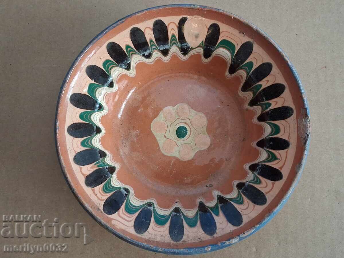 Oală veche de lut, ceramică, farfurie Oală veche de lut, ceramică, farfurie