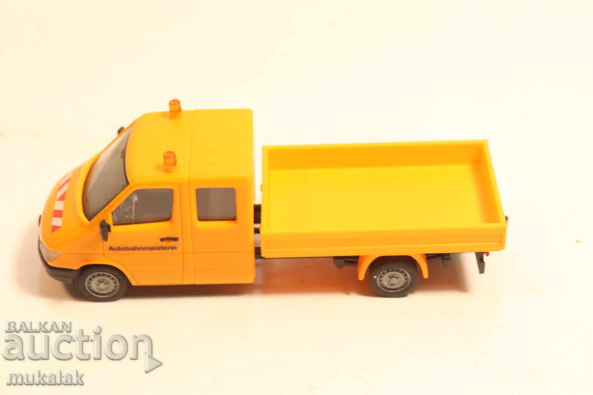 HERPA H0 1/87 MERCEDES SPRINTER CAMION MODEL AUTO cu preț € 10.00 | 19.56 BGN