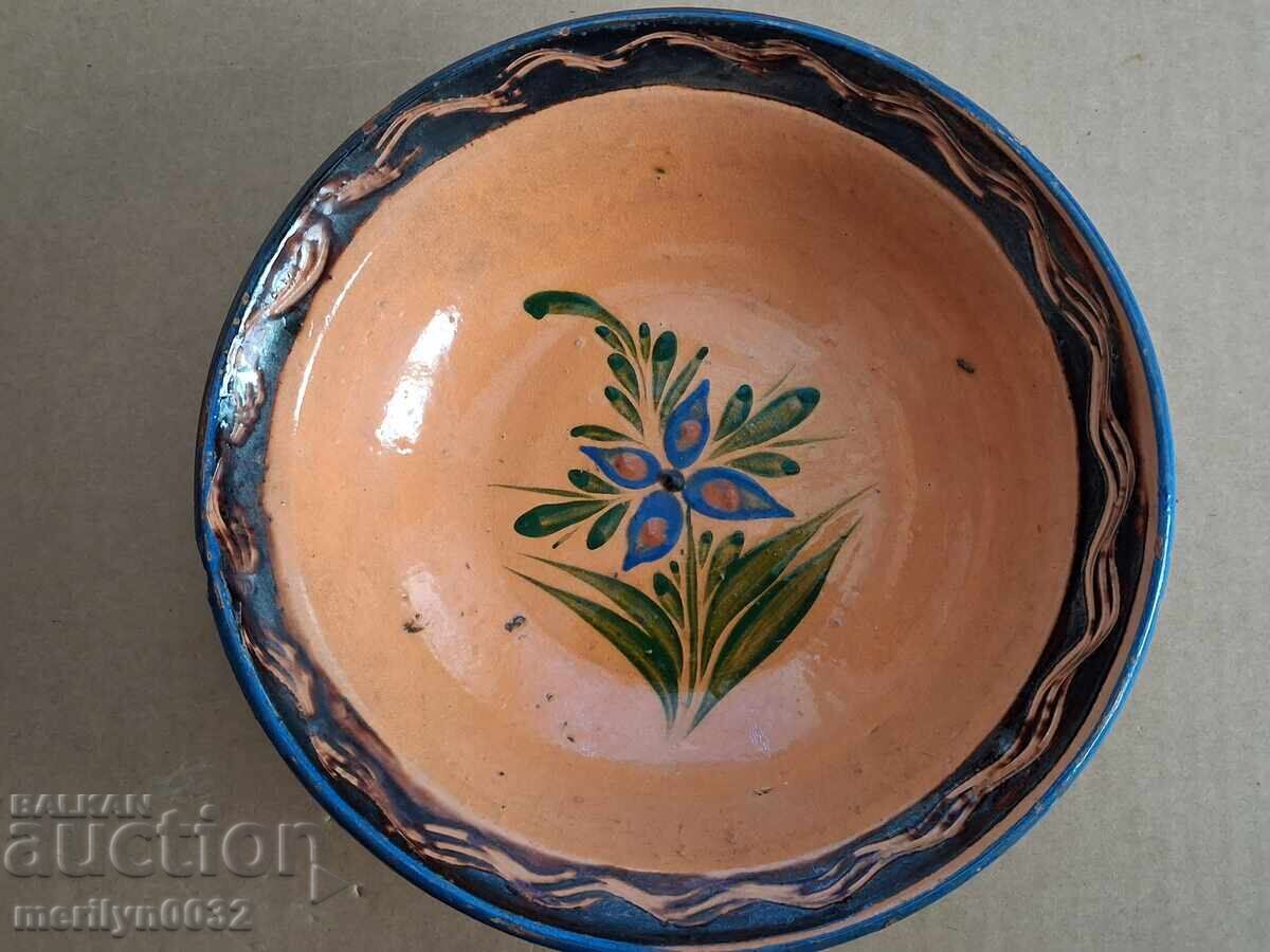 Bol vechi din lut, ceramică, farfurie ceramică de Troian Bol vechi din lut, ceramică, farfurie ceramică de Troian