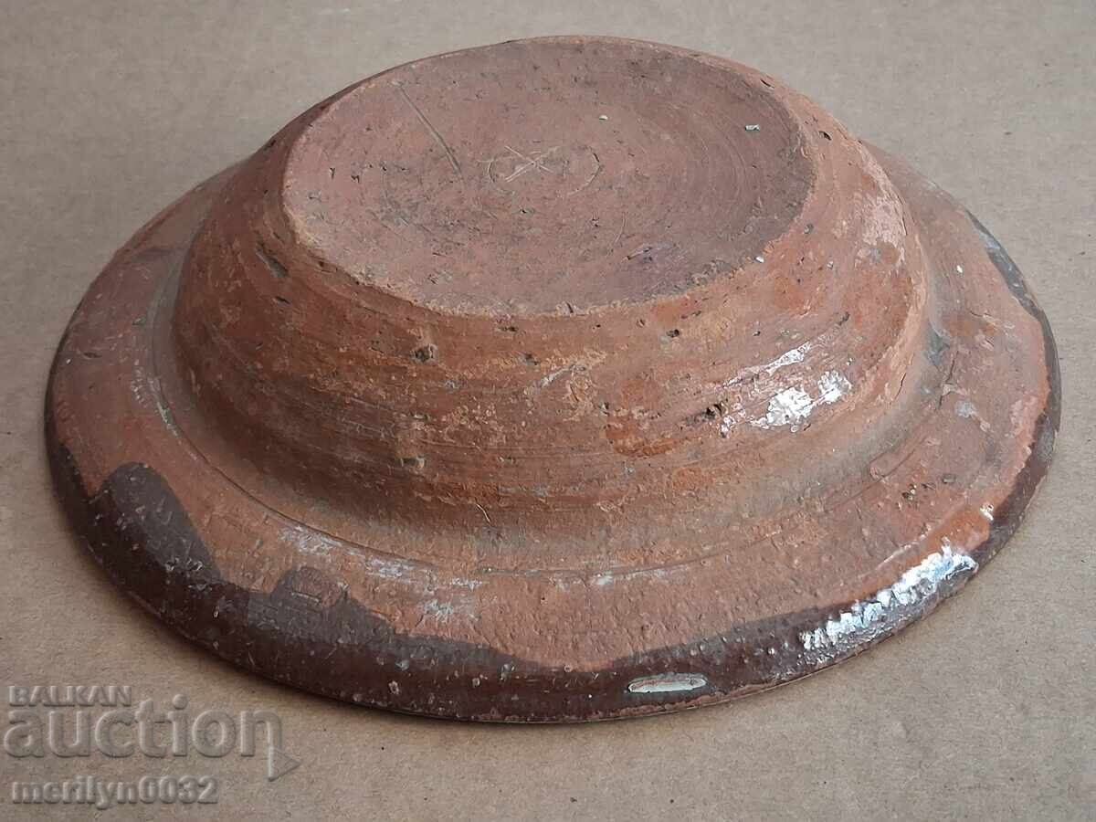 Oală veche de lut, ceramică, farfurie cu preț € 20.94 | 40.96 BGN