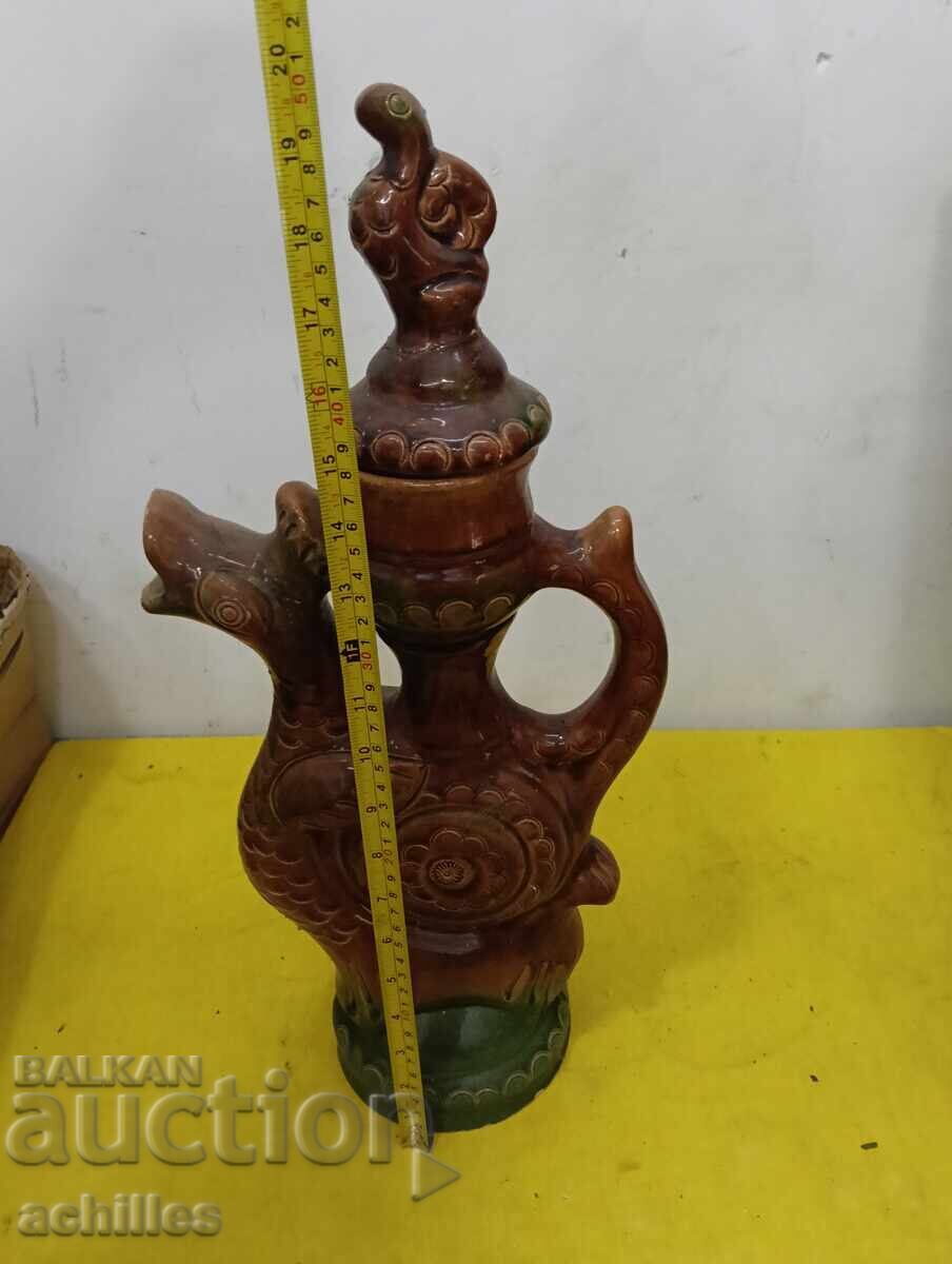 Παράδοση Πορσελάνινη κανάτα από τις ρωσικές δημοκρατίες