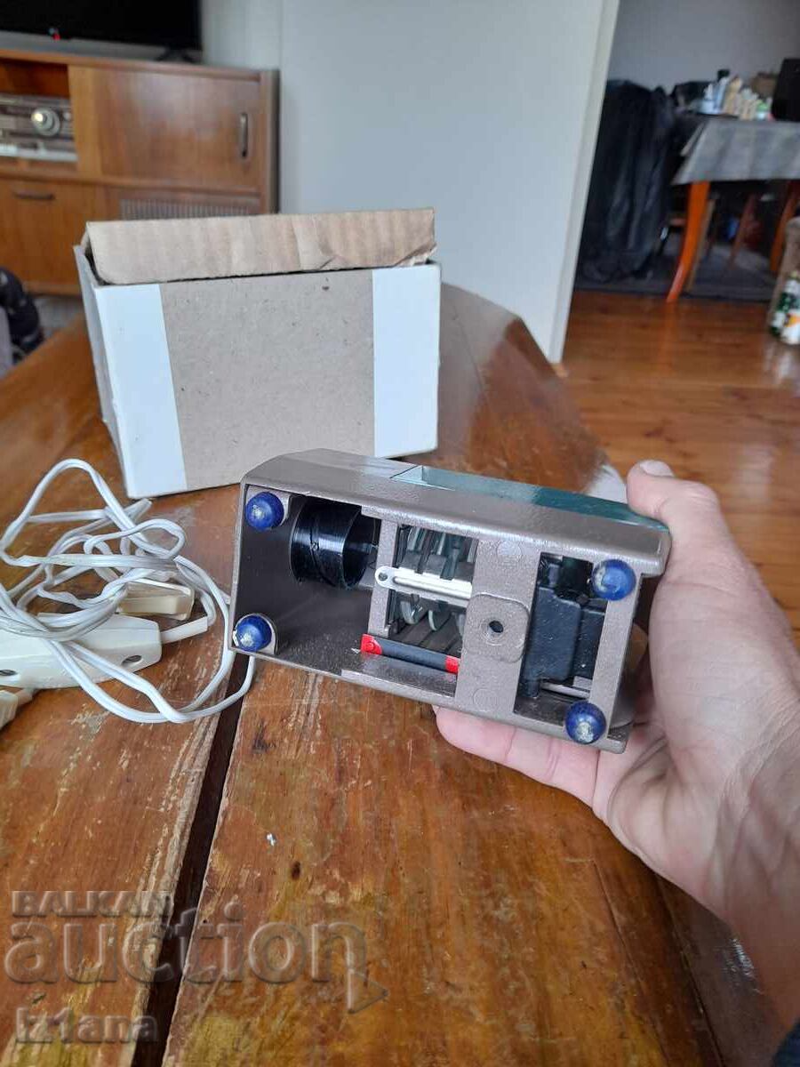 Доставка на Стар Диапроектор Етюд Доставка на Стар Диапроектор Етюд