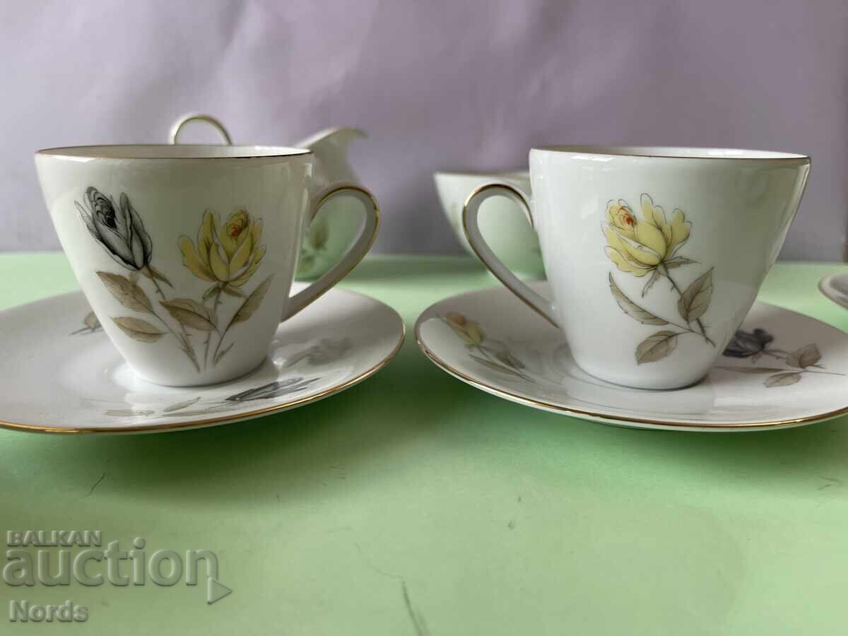 Παράδοση Γερμανικό σερβίτσιο καφέ Bavaria Παράδοση Γερμανικό σερβίτσιο καφέ Bavaria