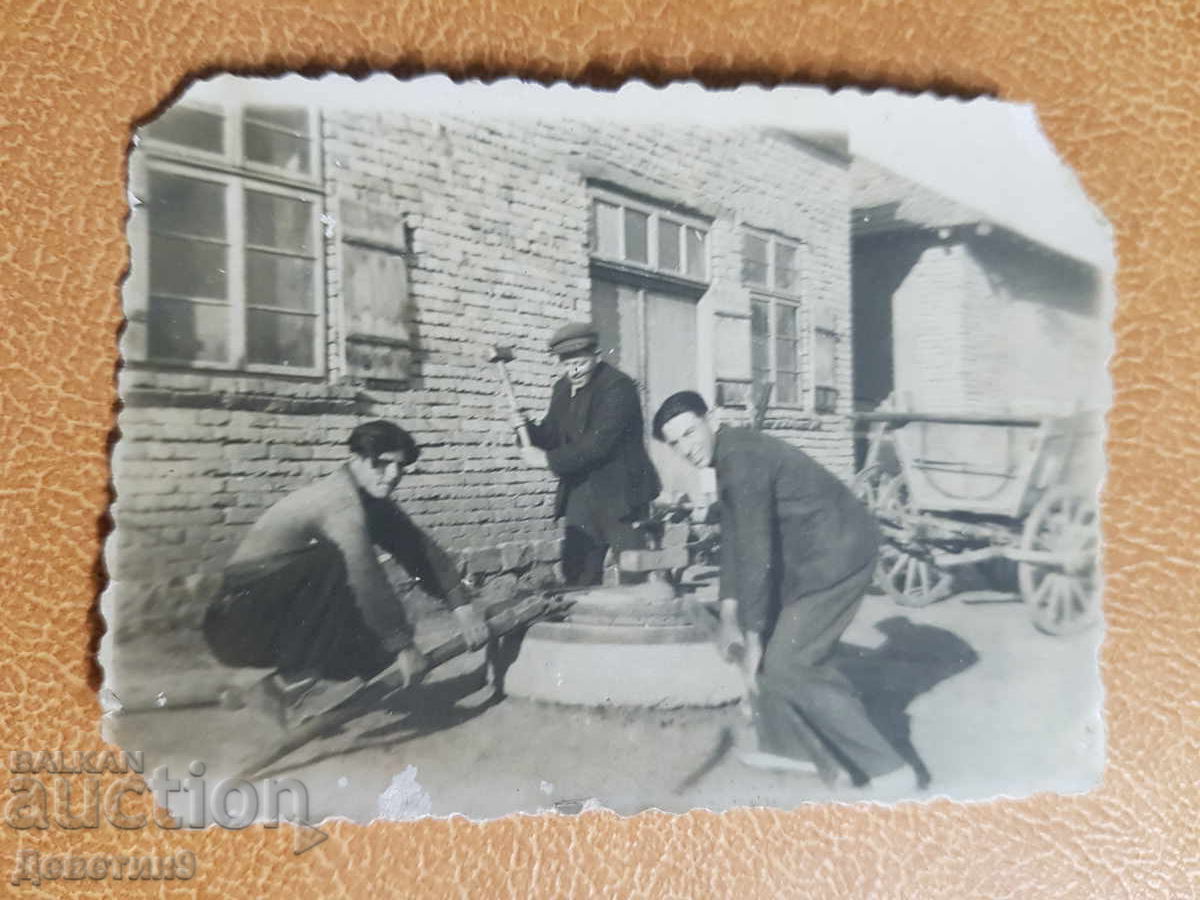 Constructori la țară în acțiune