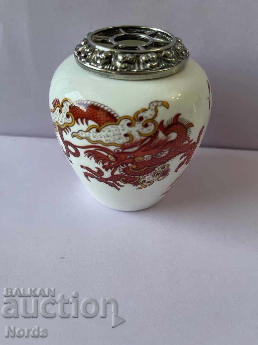 Crown Staffordshire Порцеланова вазичка - 6 Crown Staffordshire Порцеланова вазичка - 6