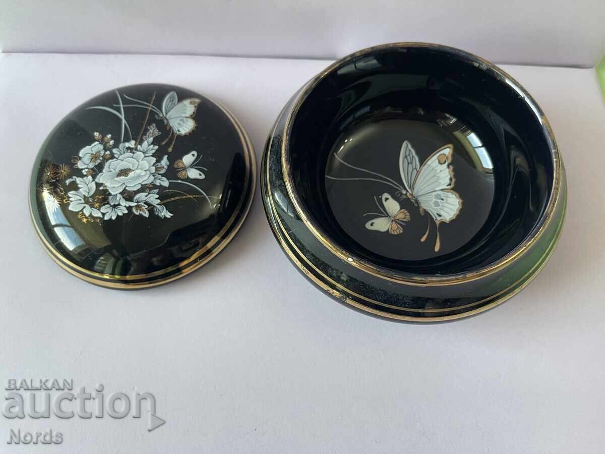 Bijuterii din porțelan cu preț € 2.50 | 4.89 BGN