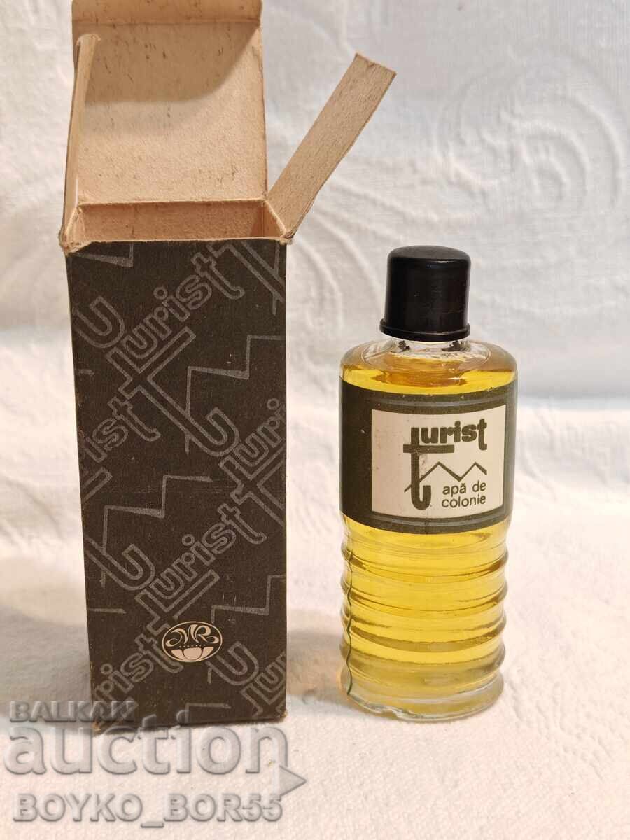 Livrarea Set vechi de parfum și apă de colonie românești din perioada socialistă Turist, anii 1970 Livrarea Set vechi de parfum și apă de colonie românești din perioada socialistă Turist, anii 1970