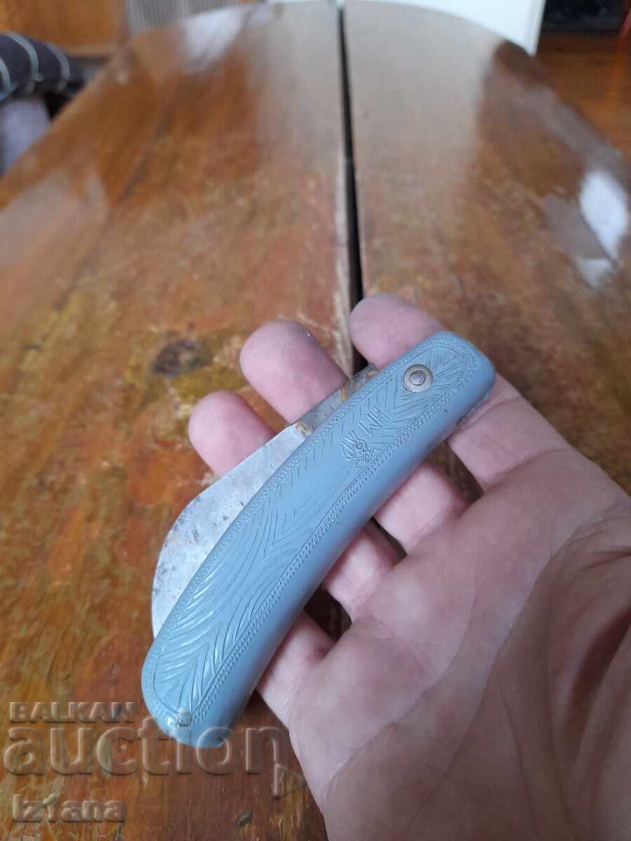 Cuțit viticol vechi, legume, cuțit cu preț € 22.00 | 43.03 BGN Cuțit viticol vechi, legume, cuțit cu preț € 22.00 | 43.03 BGN