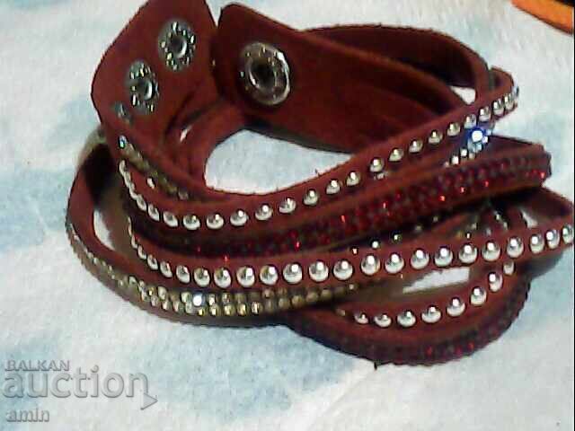 Delivery of Beautiful leather necklace and bracelet set